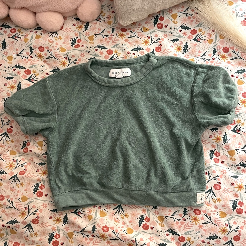 Semi cropped terry cloth shirt